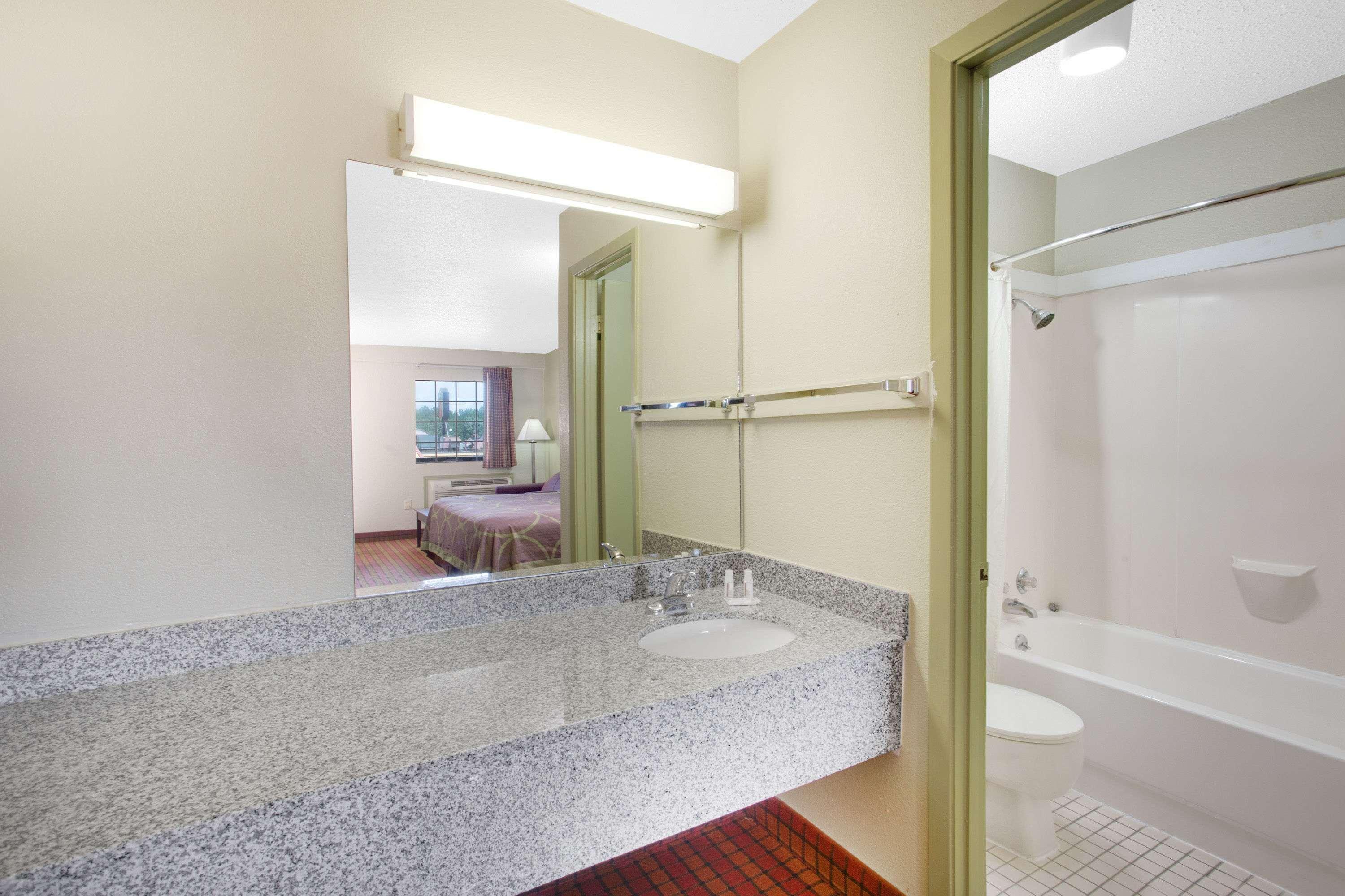 Super 8 By Wyndham Monticello Ar Motel Luaran gambar