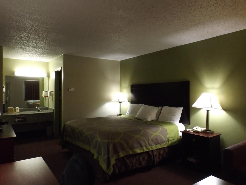Super 8 By Wyndham Monticello Ar Motel Luaran gambar